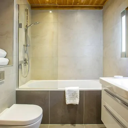 Toulouse - 3 Bedroom Close To The Slopes With Log Fire